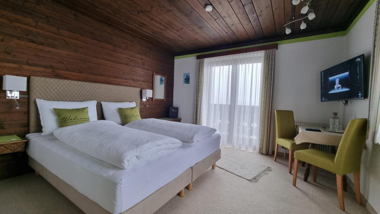 Pension Schoene Aussicht クヒル エクステリア 写真