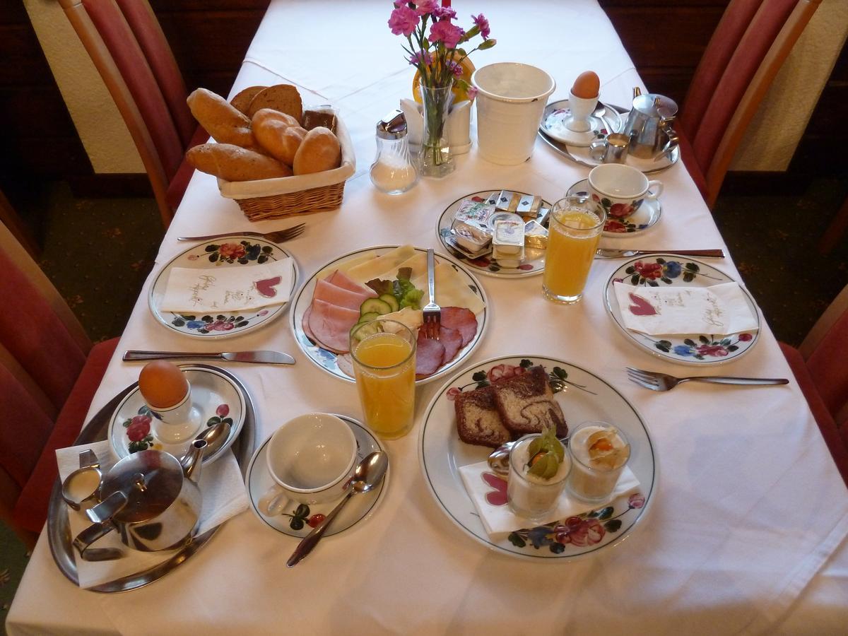 Pension Schoene Aussicht クヒル エクステリア 写真